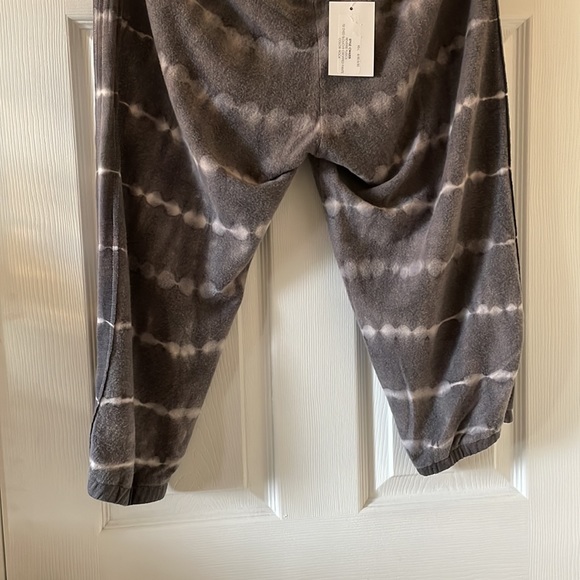 Chaser tie dyed reverse fleece cropped sweat pants - Picture 5 of 7